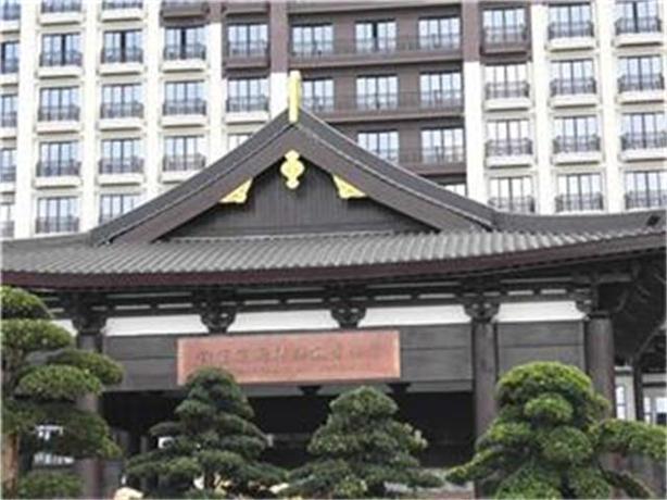 長沙綠東機房設(shè)備有限公司,長沙防靜電地板廠家,長沙陶瓷防靜電地板,湖南防靜電地板,長沙全鋼防靜電地板